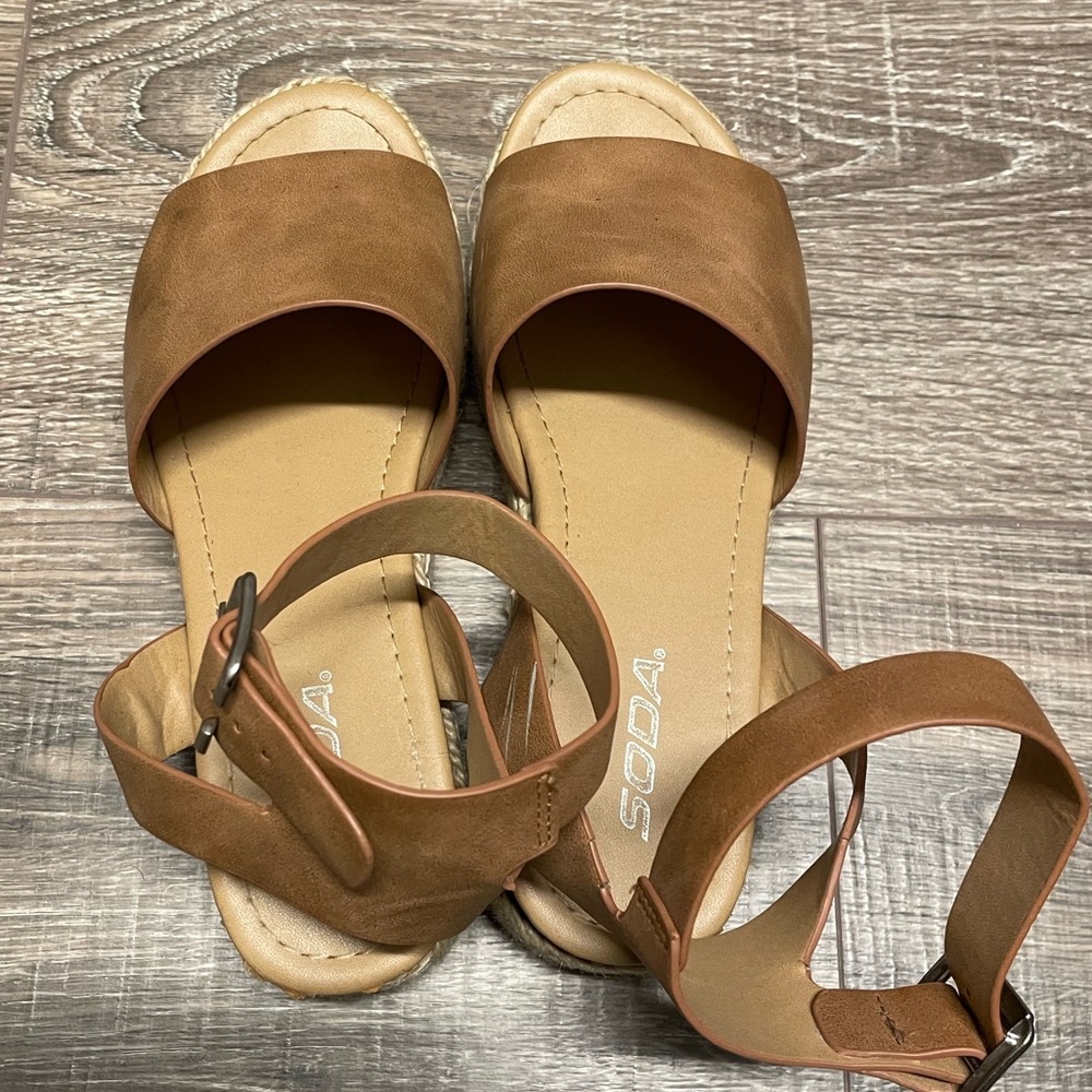 Soda Tan Nude Platform Espadrille Ankle Wrap Sandals, Size 8